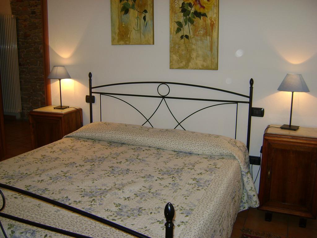 Agriturismo La Cantina Villa Farigliano Cameră foto