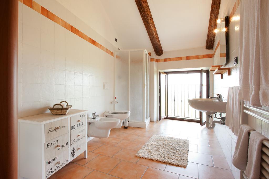 Agriturismo La Cantina Villa Farigliano Cameră foto
